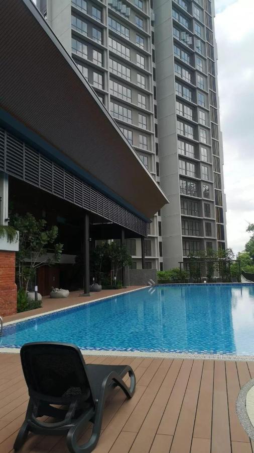 Stayje Putrajaya, 5 Minutes To Ioi City Mall, Wifi , Netflix, Free Parking Exteriér fotografie