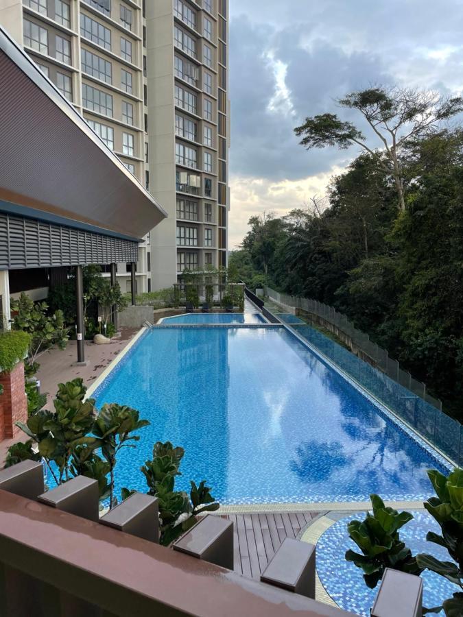 Stayje Putrajaya, 5 Minutes To Ioi City Mall, Wifi , Netflix, Free Parking Exteriér fotografie